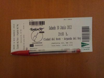 Vendo boli bic + Entrada de regalo de Rock in Rio 2012 día 30 de Junio