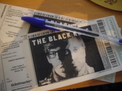 Vendo boli BIC y regalo 2 entradas THE BLACK KEYS Madrid.