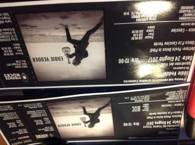 Vendo bolibic blue,regalo pack 2 entradas eddie vedder-the crandberries en Florencia 24/6